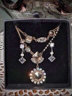 Erickson Beamon Rocks Multi-Layered Necklace & Complimentary Screw-Back Earrings